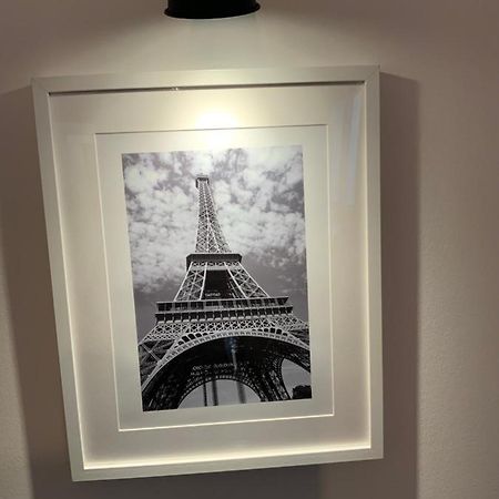 Appartamento Quartier bas Montreuil à 3minutes du métro Esterno foto